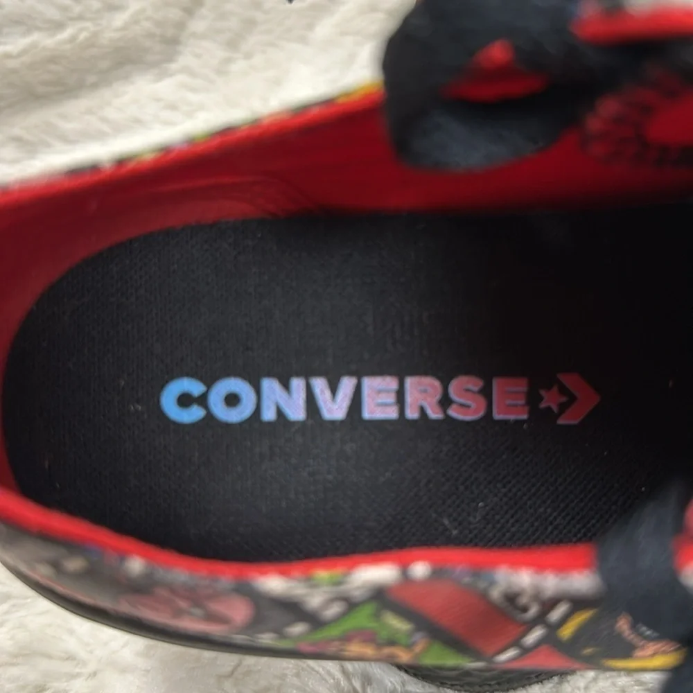 Converse Teen Titans Go kids sneakers size 3 low top shoes, EUC
